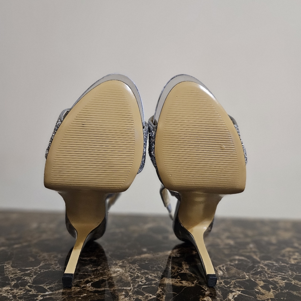 Nine West Platform Sandals, Silver w/ Silver Glitter, 8.5 M - Picture 6 of 6